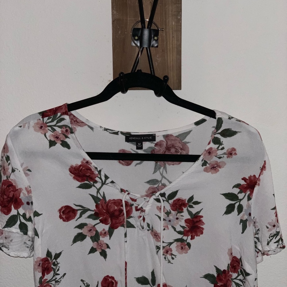 PacSun KENDALL AND KYLIE Collection. Floral Top.